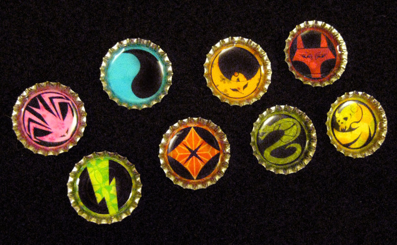 Eight of the Armor's crests as bottlecaps. (Strata/Tenku is missing)